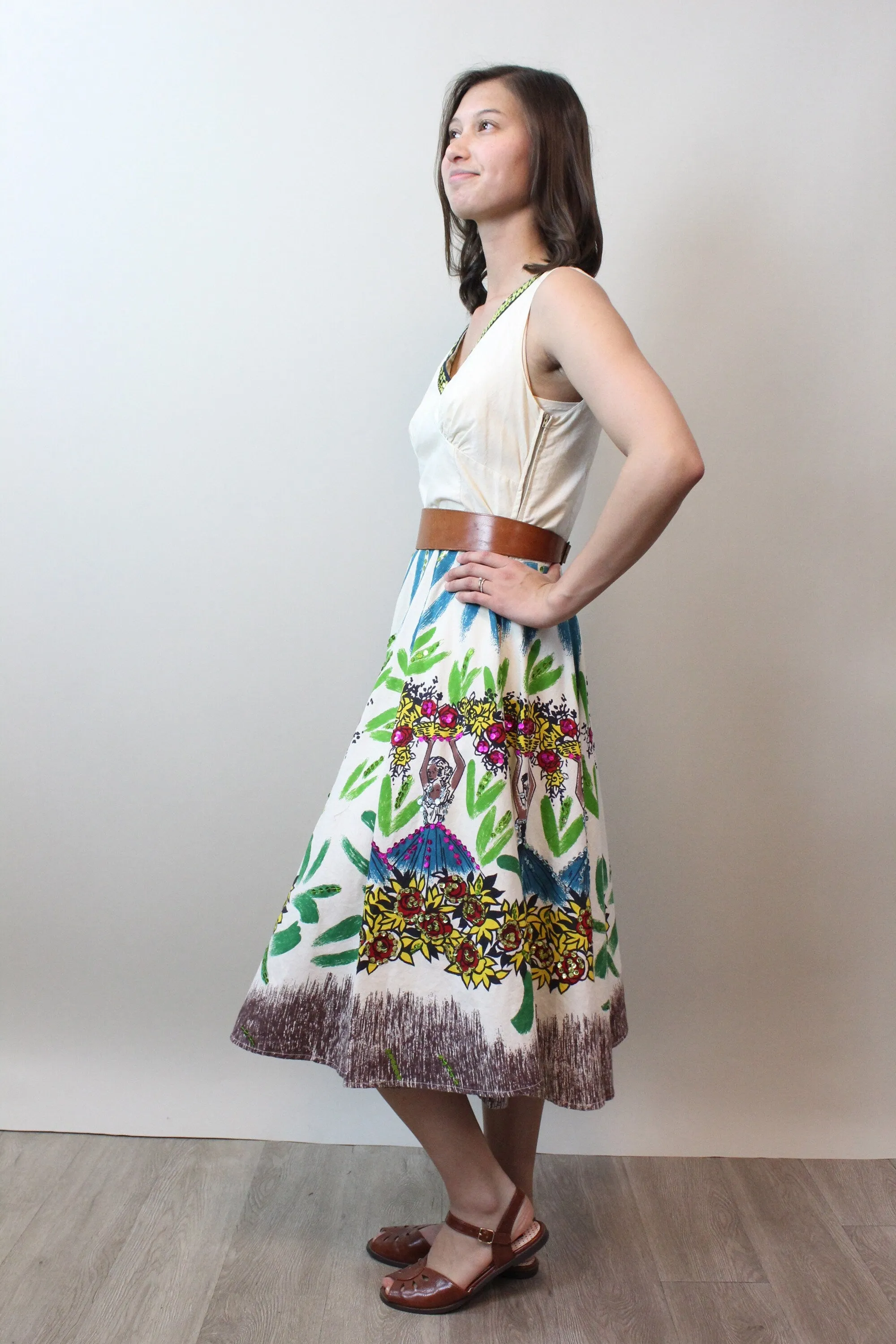 1990s does 1950s WOMEN with BASKETS cotton dress xs | new spring