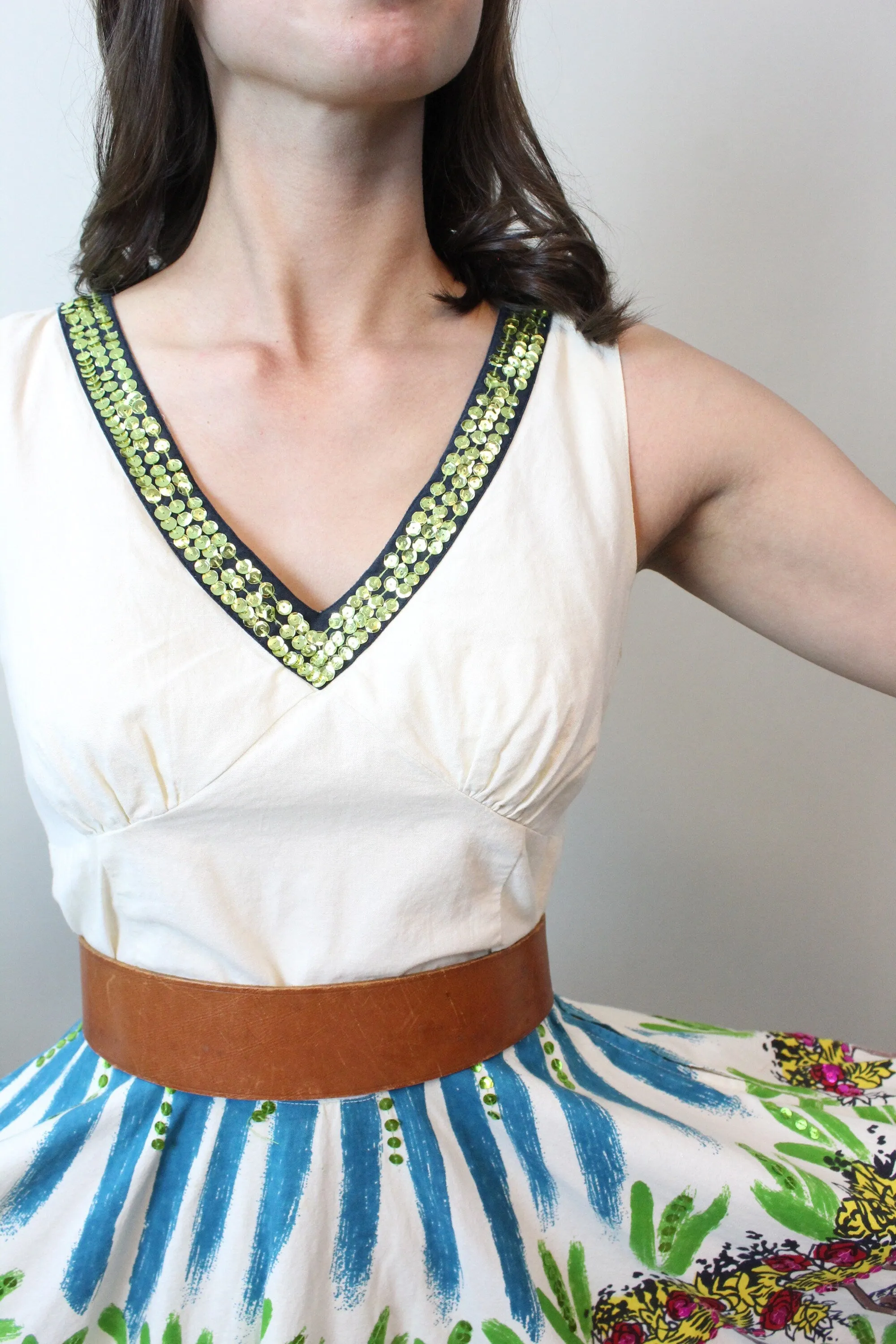 1990s does 1950s WOMEN with BASKETS cotton dress xs | new spring
