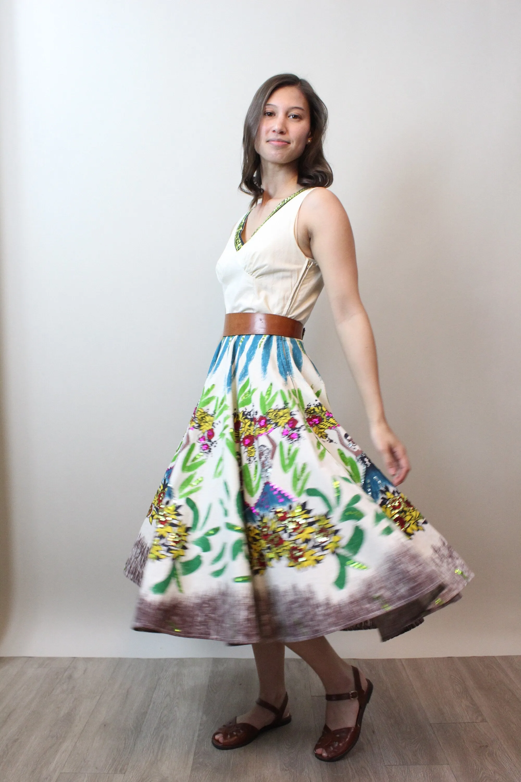 1990s does 1950s WOMEN with BASKETS cotton dress xs | new spring
