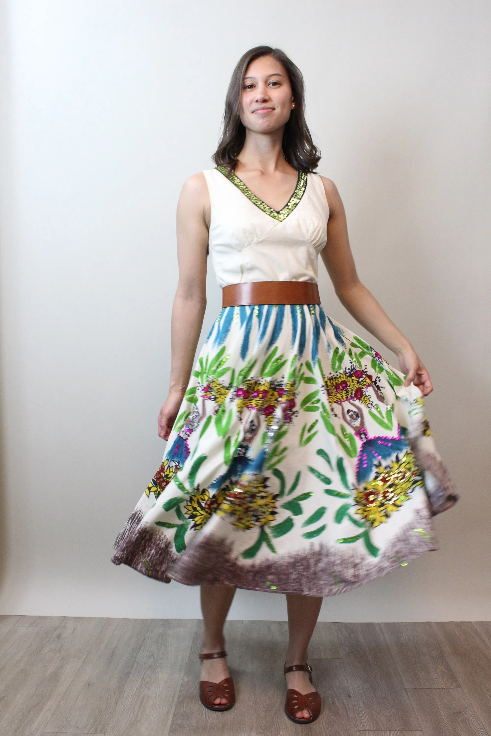 1990s does 1950s WOMEN with BASKETS cotton dress xs | new spring