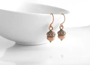 Acorn Earrings, antique copper earring, small acorn dangles, acorn charms, squirrel earring, rustic acorns, oxidized dark copper autumn fall