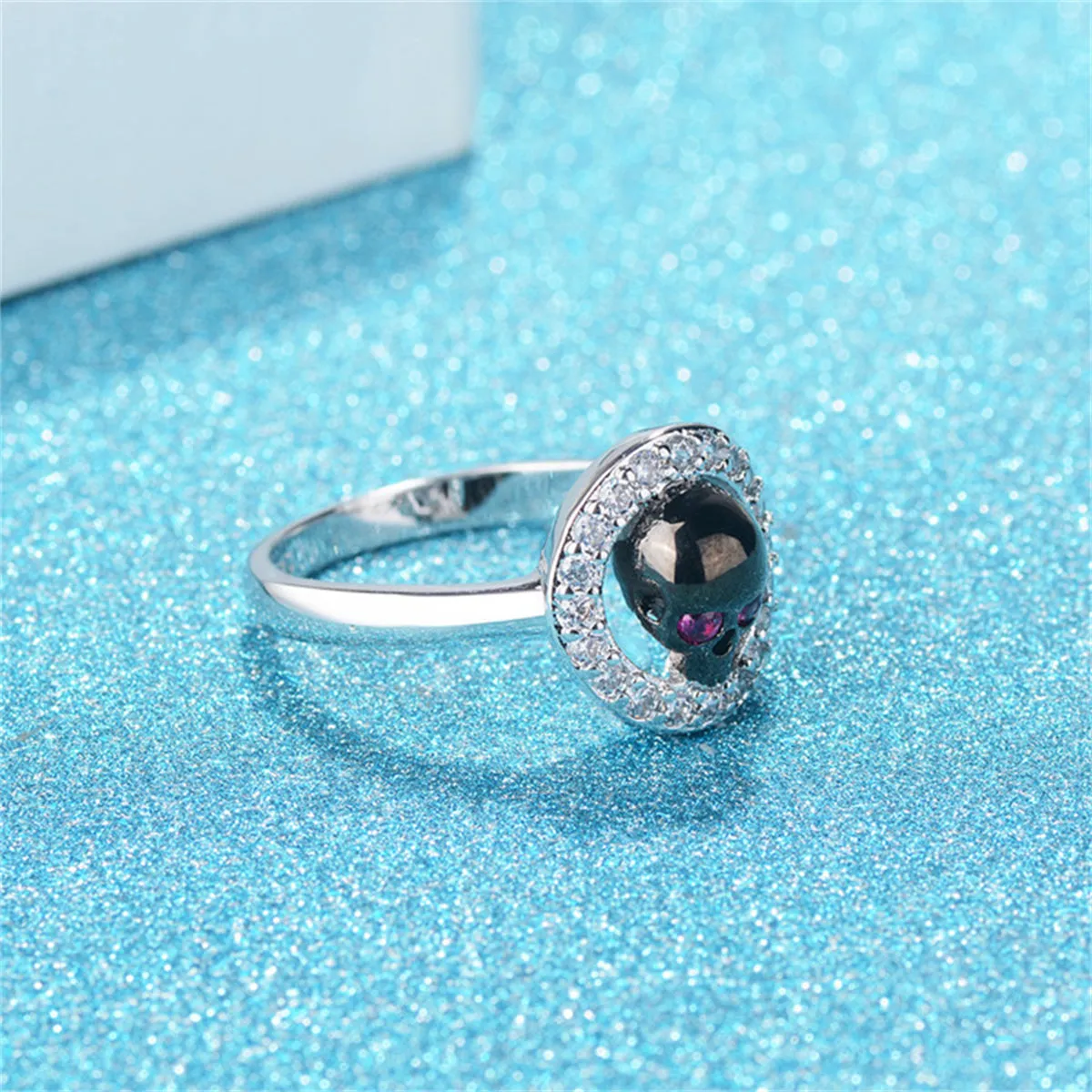 Cubic Zirconia & Silver-Plated Skull Hola Ring