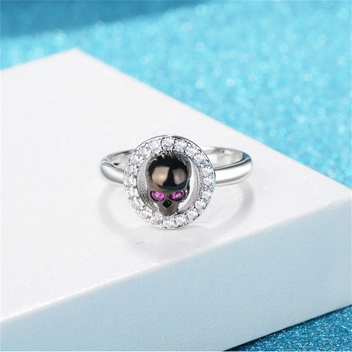 Cubic Zirconia & Silver-Plated Skull Hola Ring