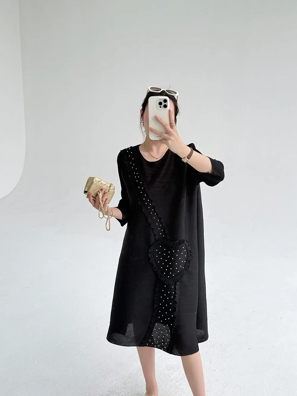 early autumn new fashion and thin large size loose pleated dress high-end beaded round neck temperament medium and long dress