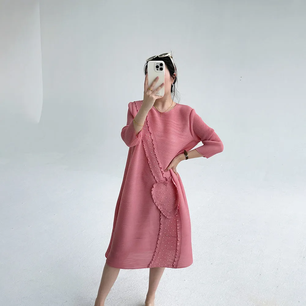 early autumn new fashion and thin large size loose pleated dress high-end beaded round neck temperament medium and long dress