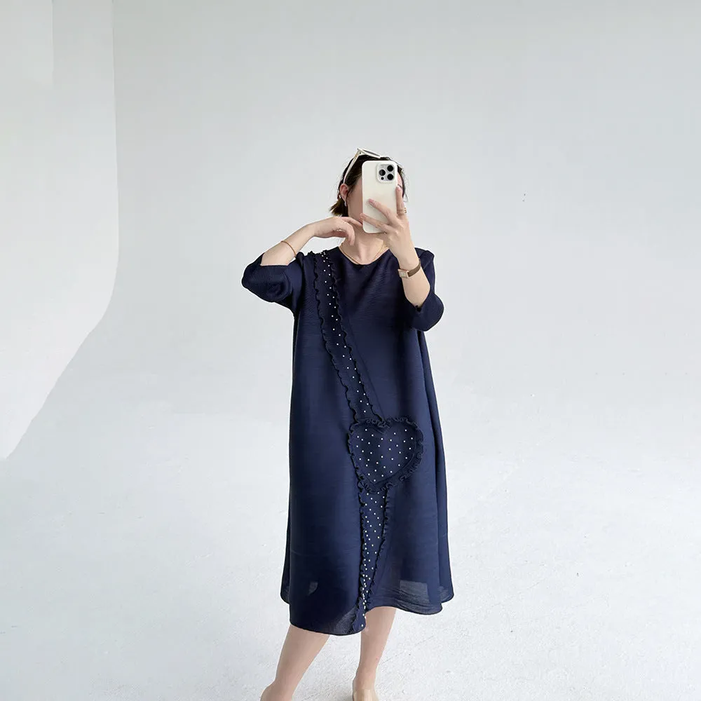 early autumn new fashion and thin large size loose pleated dress high-end beaded round neck temperament medium and long dress