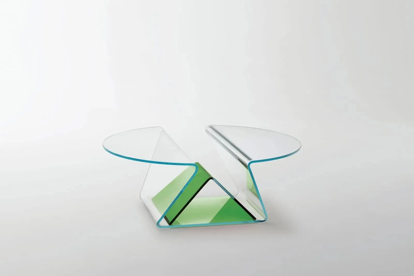 Plissé Low Glass Table