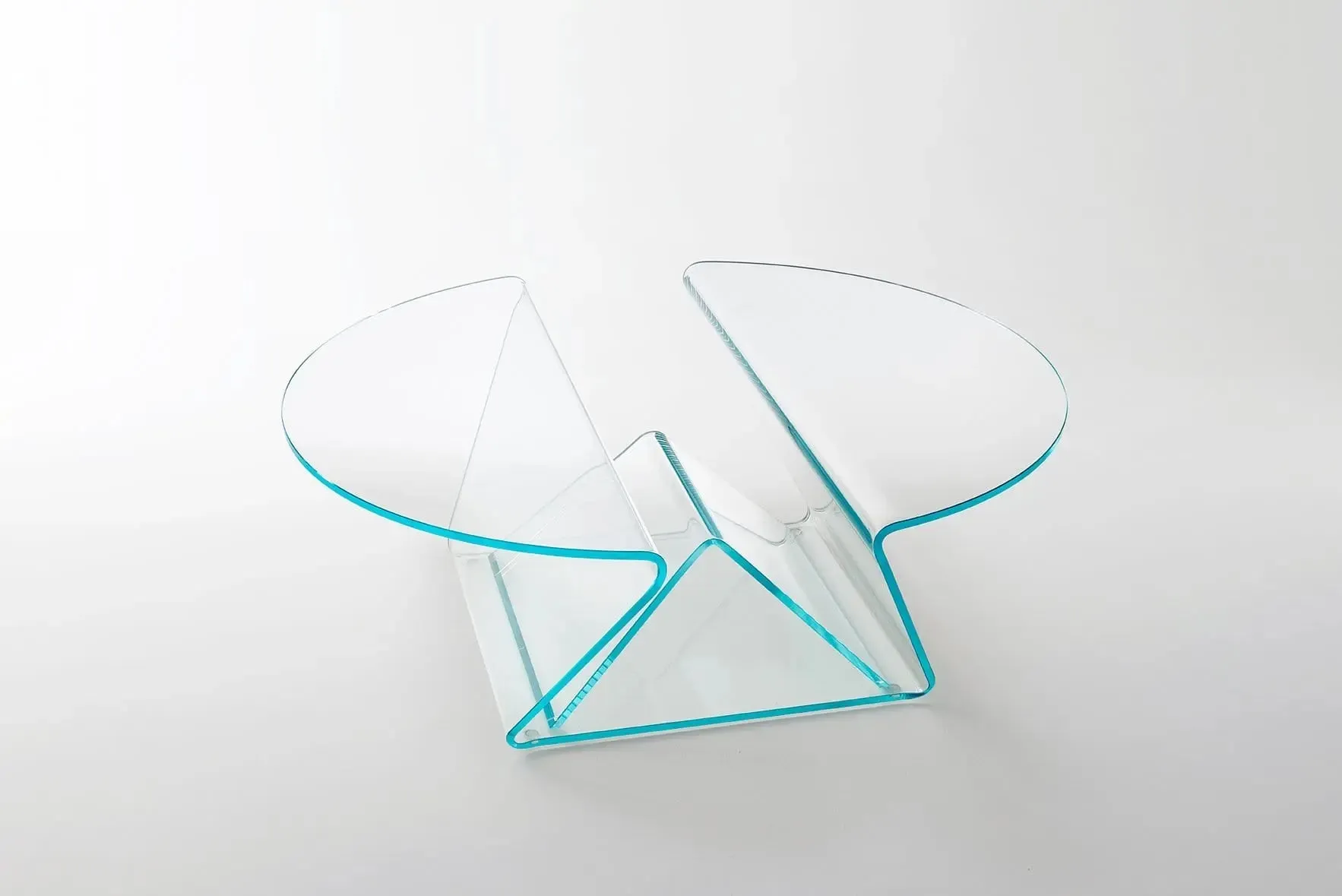Plissé Low Glass Table