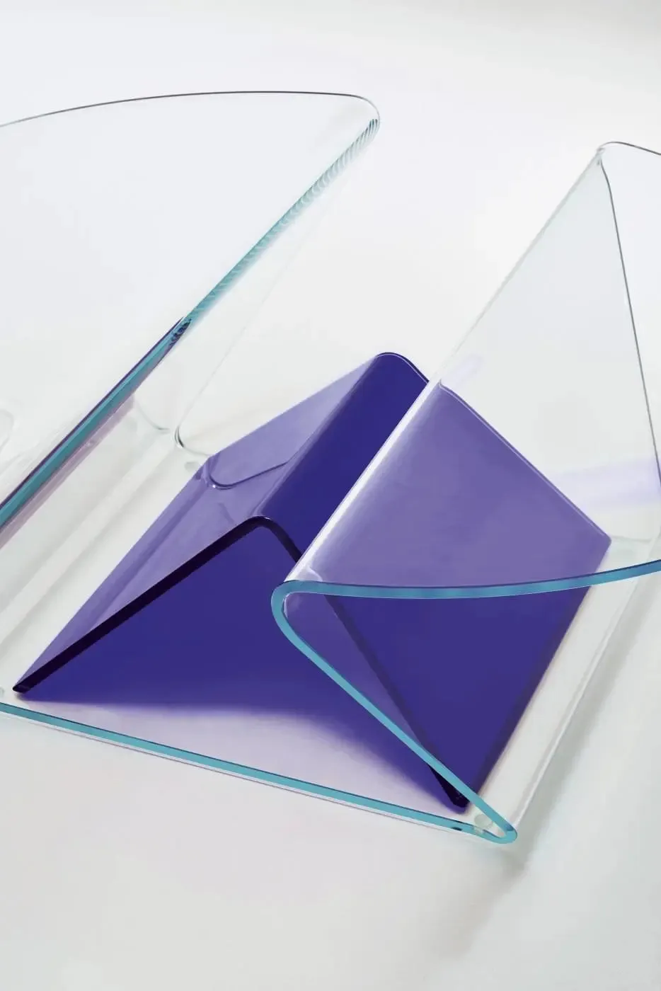 Plissé Low Glass Table