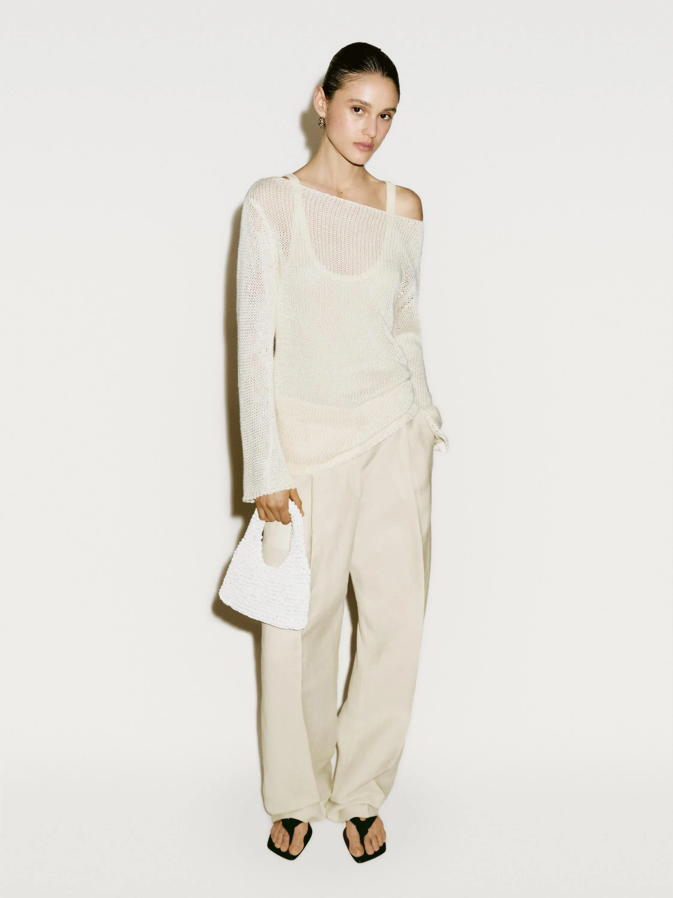 Trousers with dart detail